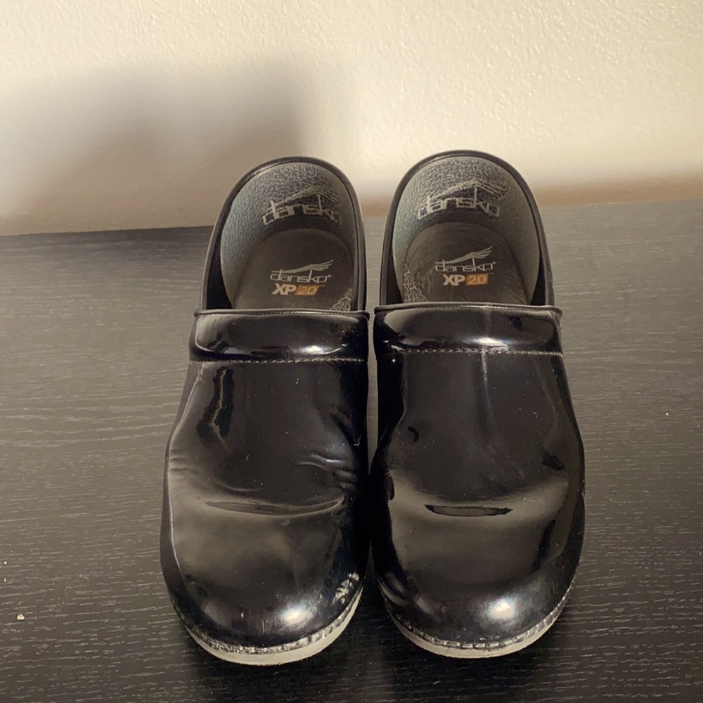 Dansko XP 2.0 patent leather